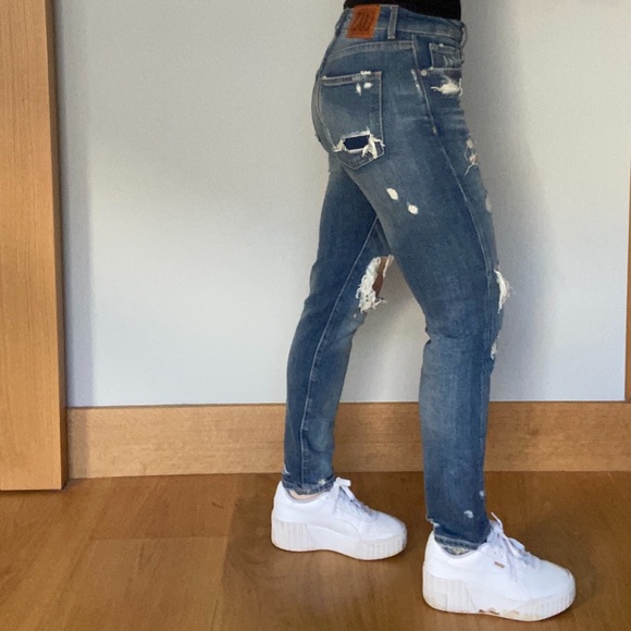 Zara Ripped Denim Jeans - Picture 3 of 11